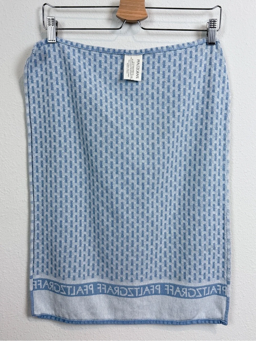 Pfaltzgraff Light Blue Patterned Tea Towel